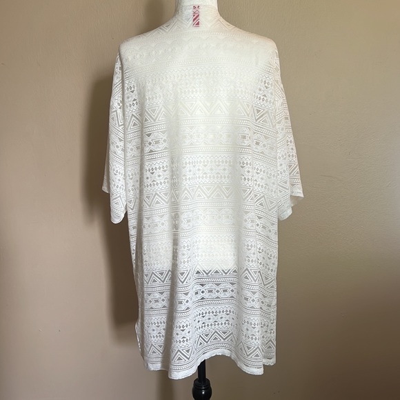 Divided Beach Cover Up - Picture 5 of 7